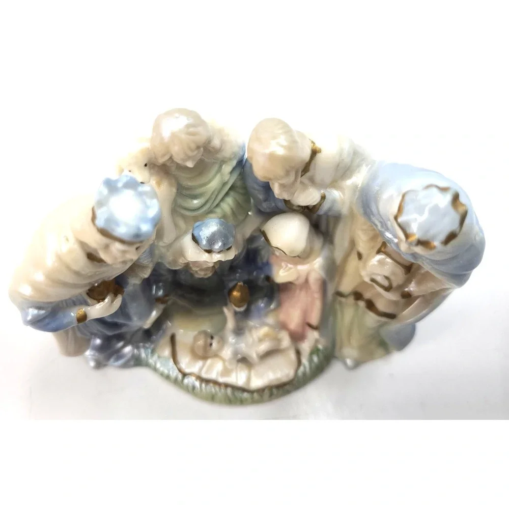 Sm.‎ Porcelain Nativity by Homewares